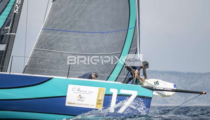 52 Super Series - 680