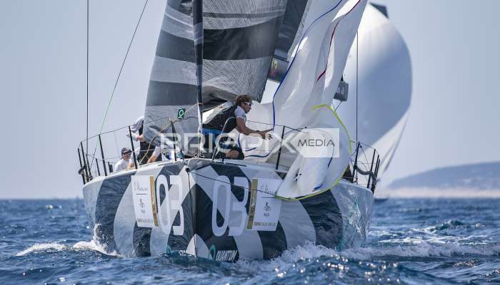 52 Super Series - 611