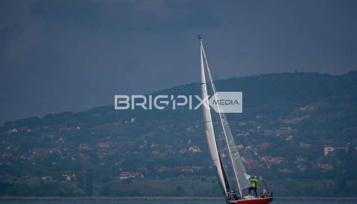 2szem_tokerulo - 2953