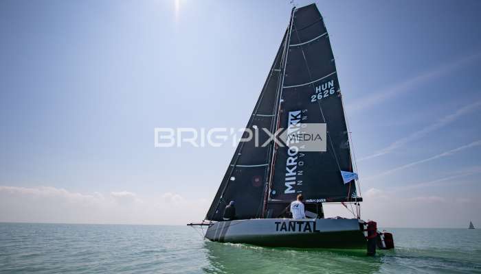 2szem_tokerulo - 2856