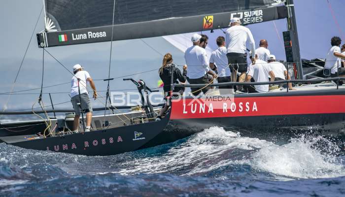 52 Super Series - 605