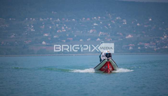 2szem_tokerulo - 2983