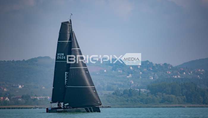 2szem_tokerulo - 2929