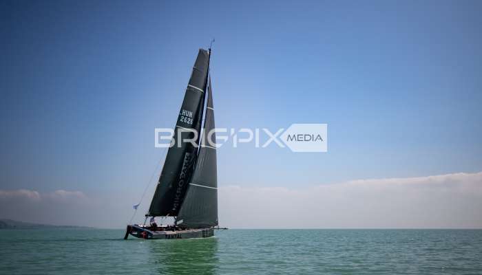 2szem_tokerulo - 2850