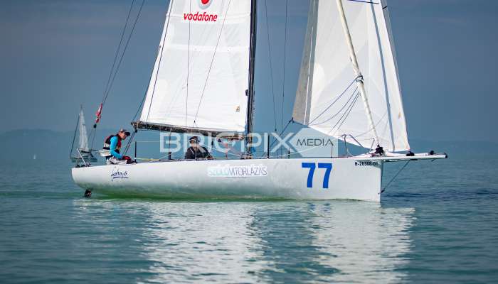 2szem_tokerulo - 2877