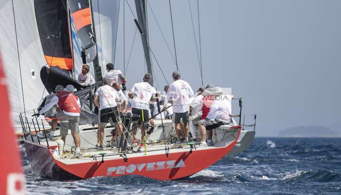 52 Super Series - 682