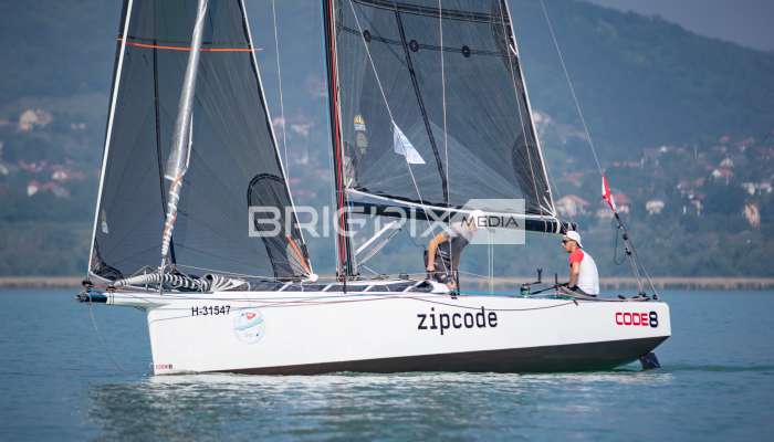 2szem_tokerulo - 2870