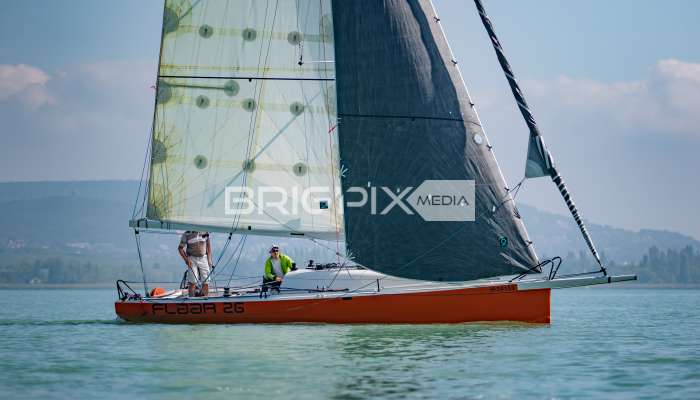 2szem_tokerulo - 2904