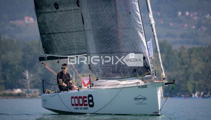 2szem_tokerulo - 2902