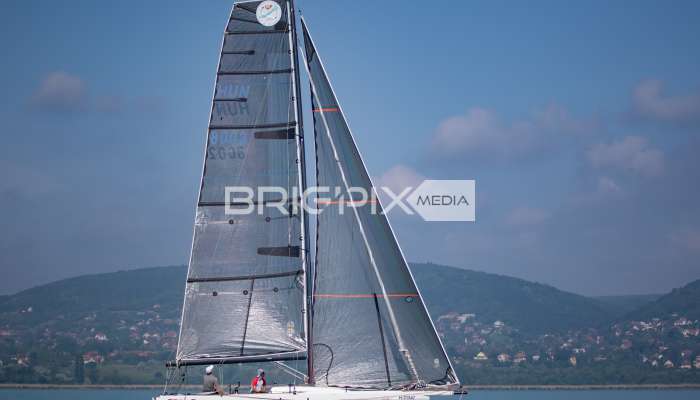 2szem_tokerulo - 2872