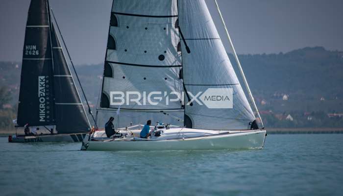 2szem_tokerulo - 2924