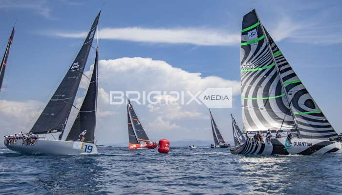 52 Super Series - 572