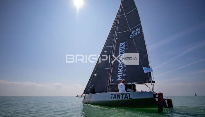 2szem_tokerulo - 2855