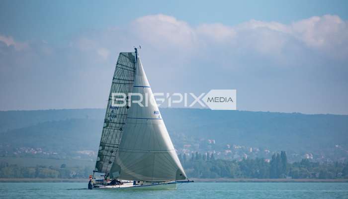 2szem_tokerulo - 2926