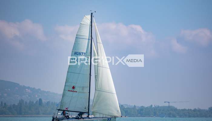 2szem_tokerulo - 2925