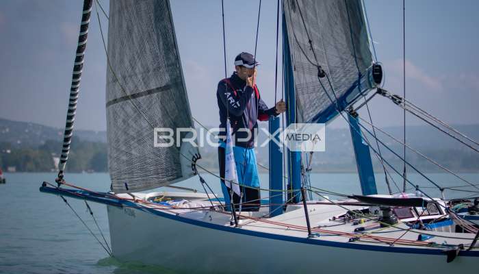 2szem_tokerulo - 2890