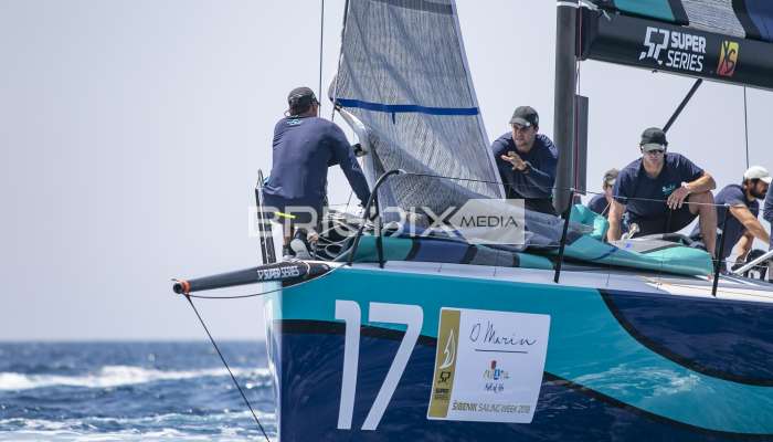 52 Super Series - 586