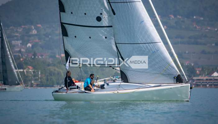 2szem_tokerulo - 2940