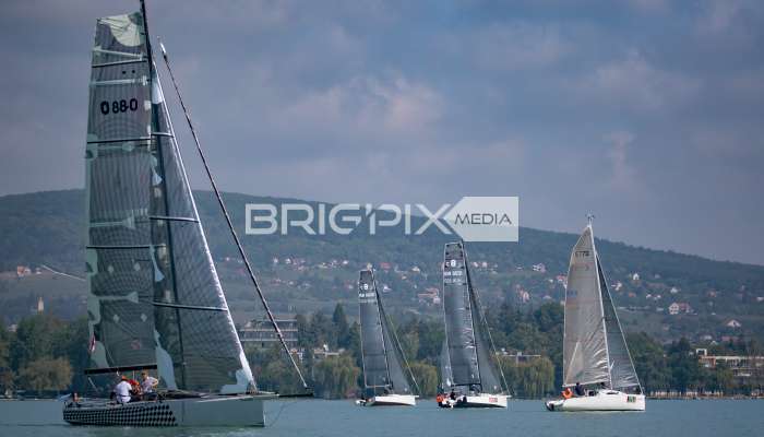 2szem_tokerulo - 2922