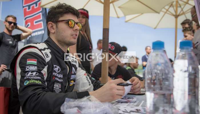 WTCR /2018 - 382