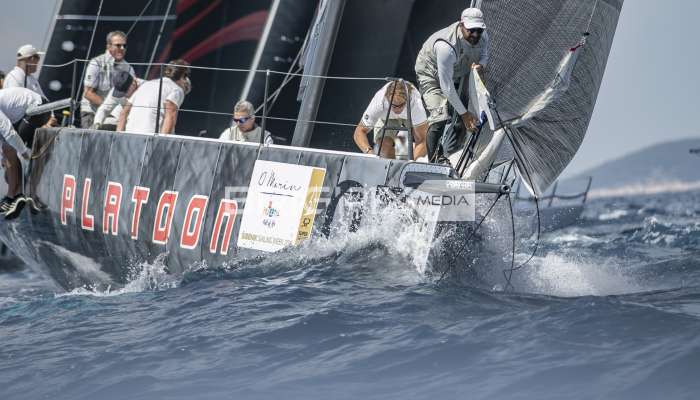 52 Super Series - 672