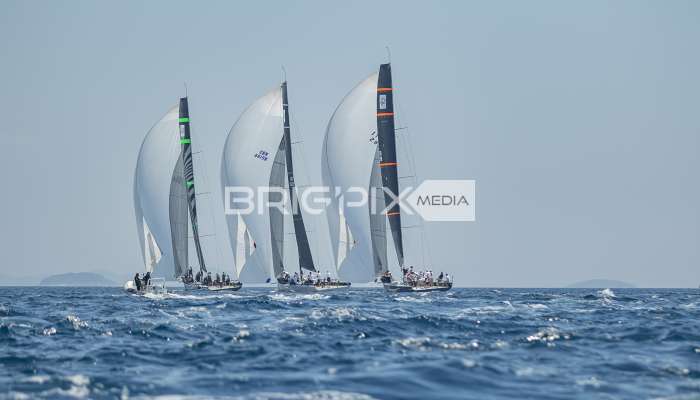 52 Super Series - 600