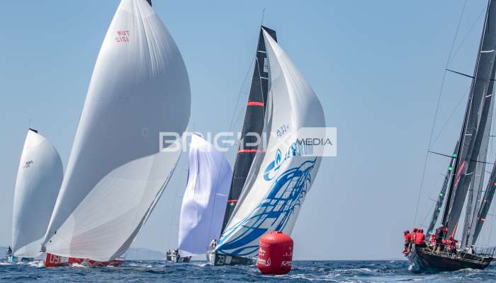 52 Super Series - 142