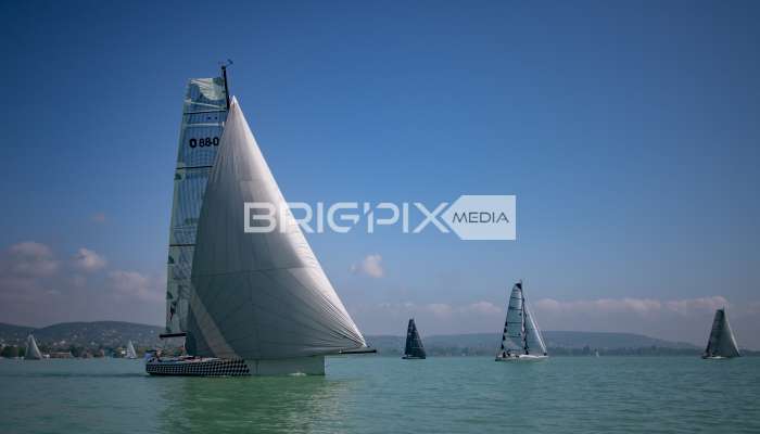 2szem_tokerulo - 2846