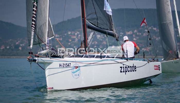 2szem_tokerulo - 2917