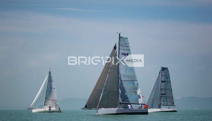 2szem_tokerulo - 2943