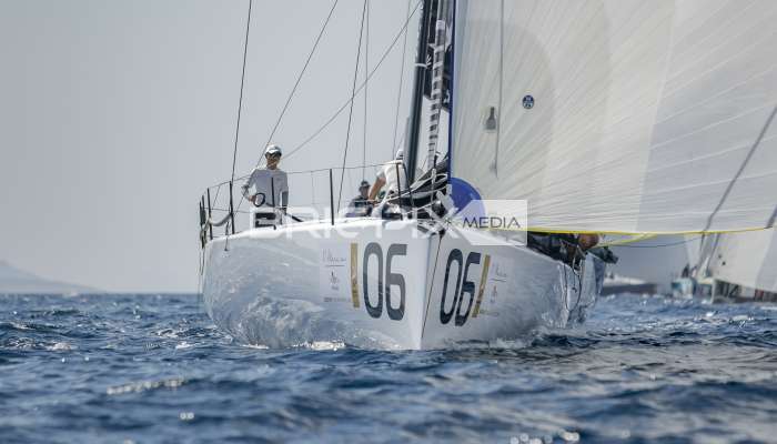 52 Super Series - 711