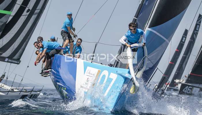 52 Super Series - 674