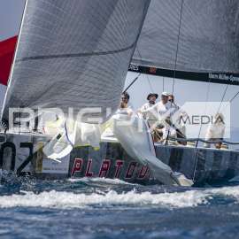 52 Super Series - 615