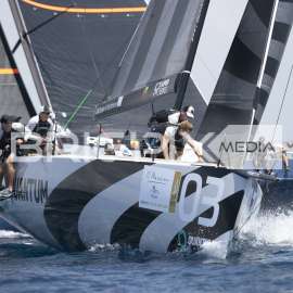 52 Super Series - 590