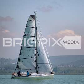 2szem_tokerulo - 2930