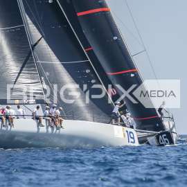 52 Super Series - 657